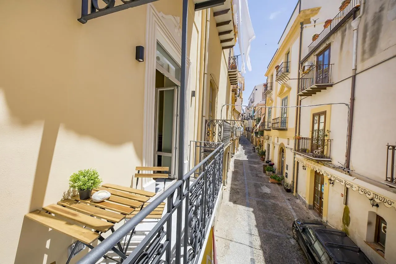 Pepito Palace Cefalu 3*,